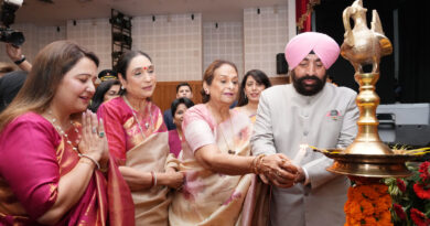 देहरादून में ‘महिला उद्यमीः उभरते सितारे’ सम्मान समारोह, राज्यपाल ने मैरी कॉम सहित कई महिलाओं को किया सम्मानित