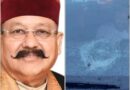 केबिनेट मंत्री सतपाल महाराज के काफिले की कार पर पहाड़ी से गिरा पत्थर, बड़ा हादसा टला