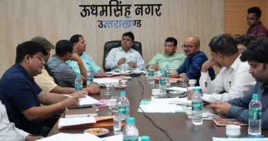 रूद्रपुर में सीएम घोषणाओं की समीक्षा, कार्यों में तेजी लाने के निर्देश