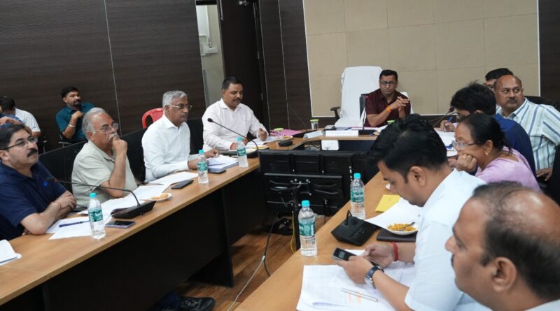 उद्योगों को बढ़ावा देने के निर्देश, अधिकारियों को उद्योगवार समस्याओं का त्वरित निस्तारण सुनिश्चित करने के आदेश