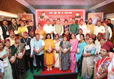 ऋषिकेश में अखिल भारतीय महापौर परिषद की 117वीं कार्यकारी समिति की बैठक में पहुंचे सीएम धामी
