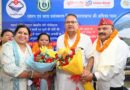 *नवनियुक्त दायित्वधारियों को सम्मानित करते कैबिनेट मंत्री गणेश जोशी*
