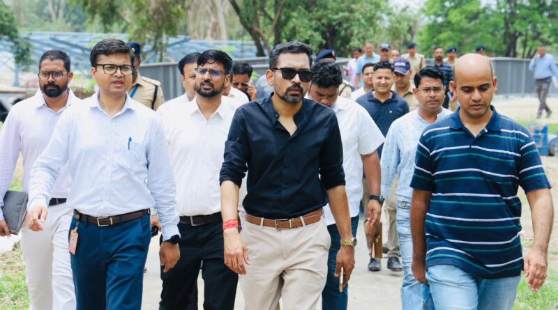 *राष्ट्रपति दौराः ग्राउंड जीरो पर उतरे डीएम, ‘आशियाना’ और ’निकेतन’ का स्थलीय निरीक्षण कर परखीं व्यवस्थाएं*