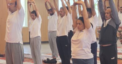 मसूरी विधानसभा में नगर पालिका टाउन हॉल में सुनीता विद्यार्थी ने किया योगाभ्यास…