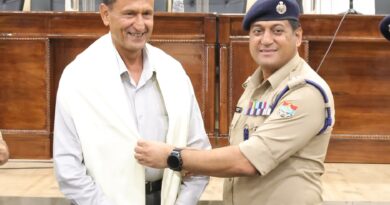 पुलिस लाइन देहरादून में आयोजित हुआ विदाई समारोह, सेवानिवृत्त पुलिस अधिकारियों व कर्मचारियों को दी गई भावभीनी विदाई