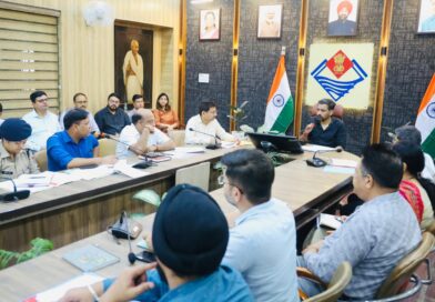सीएम हेल्पलाइन में लंबित शिकायतों पर डीएम सख्त, डीएम ने विभागों को दी कड़ी हिदायत