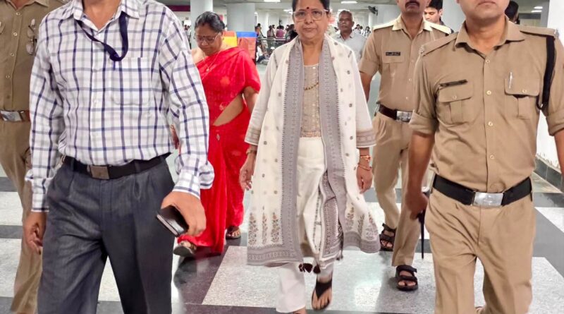 होटल में नाबालिग से दुष्कर्म मामले पर महिला आयोग सख्त