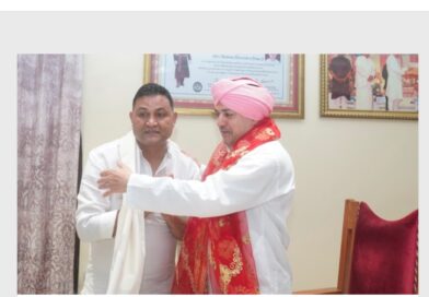 श्री दरबार साहिब पहुंचे कैबिनेट मंत्री राम सिंह कैड़ा, कुमाऊँ में इन्दिरेश अस्पताल की स्वास्थ्य सेवाओं के विस्तार को सरकार का सहयोग