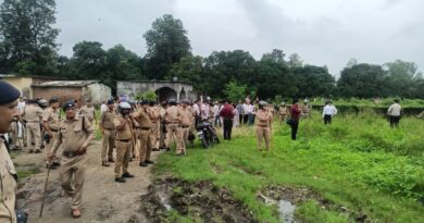 गो हत्यारों और नशा तस्करों के घरों पर चला धामी का बुलडोजर, सरकारी भूमि पर किया हुआ था अतिक्रमण