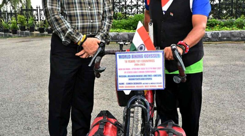 🚴‍♂️ 19 साल में 191 देशों की साइकिल यात्रा, अब ‘मिशन भारत’ पर सोमेन देबनाथ