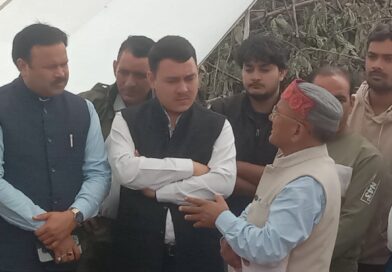 *मोहकमपुर–आशारोड़ी एलिवेटेड रोड प्रकरण: जिला प्रशासन ने धरना दे रहे प्रभावितों एवं एनएचएआई के प्रतिनिधियों से की वार्ता*