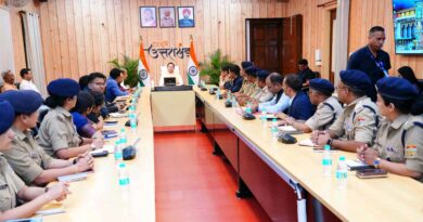 मुख्यमंत्री धामी की जिलाधिकारियों और एसएसपी के साथ चार घंटे से अधिक मैराथन बैठक, अधिकारियों को दिए कड़े निर्देश