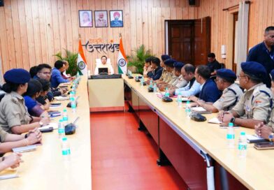 मुख्यमंत्री धामी की जिलाधिकारियों और एसएसपी के साथ चार घंटे से अधिक मैराथन बैठक, अधिकारियों को दिए कड़े निर्देश