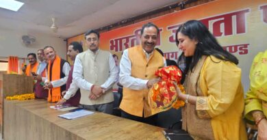 बूथ सशक्तीकरण से मजबूत होगा संगठन, चुनाव-2027 के लिए जुटें कार्यकर्ता : बांसुरी स्वराज